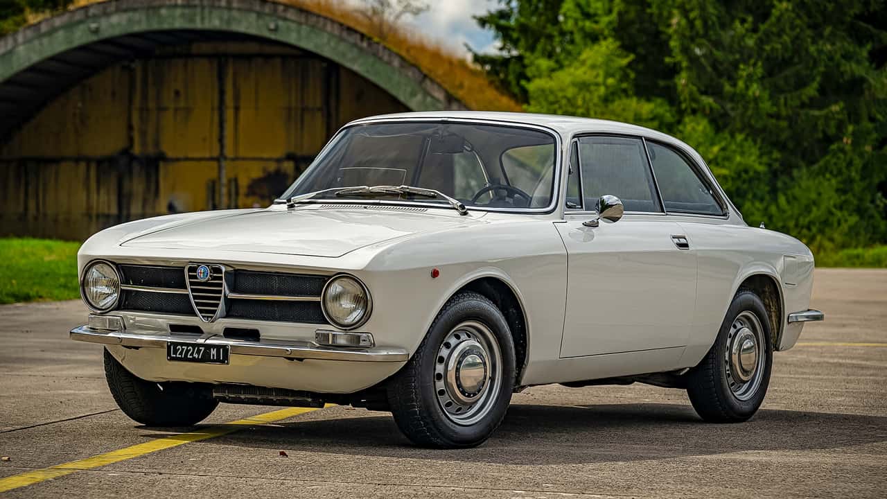 Alfa Romeo Giulia GT 1300 Junior (1970): recordamos este coupé asequible