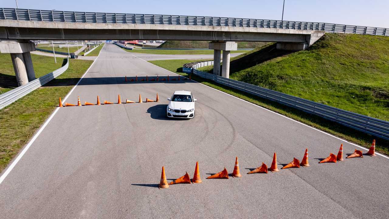 BMW 3-й серии на автодроме «Крепость Грозная»