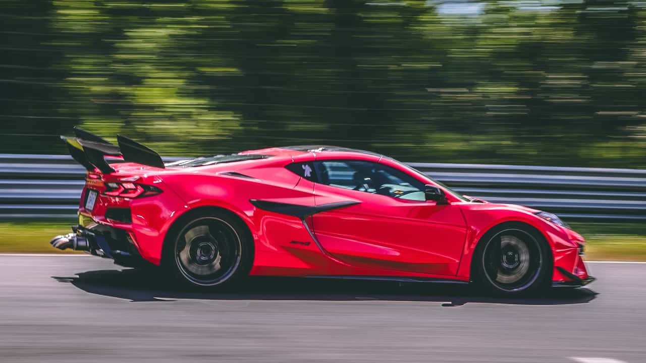 شيفروليه كورفيت ZR1X تسحق حلبة نوربورغرينغ في دورة قياسية