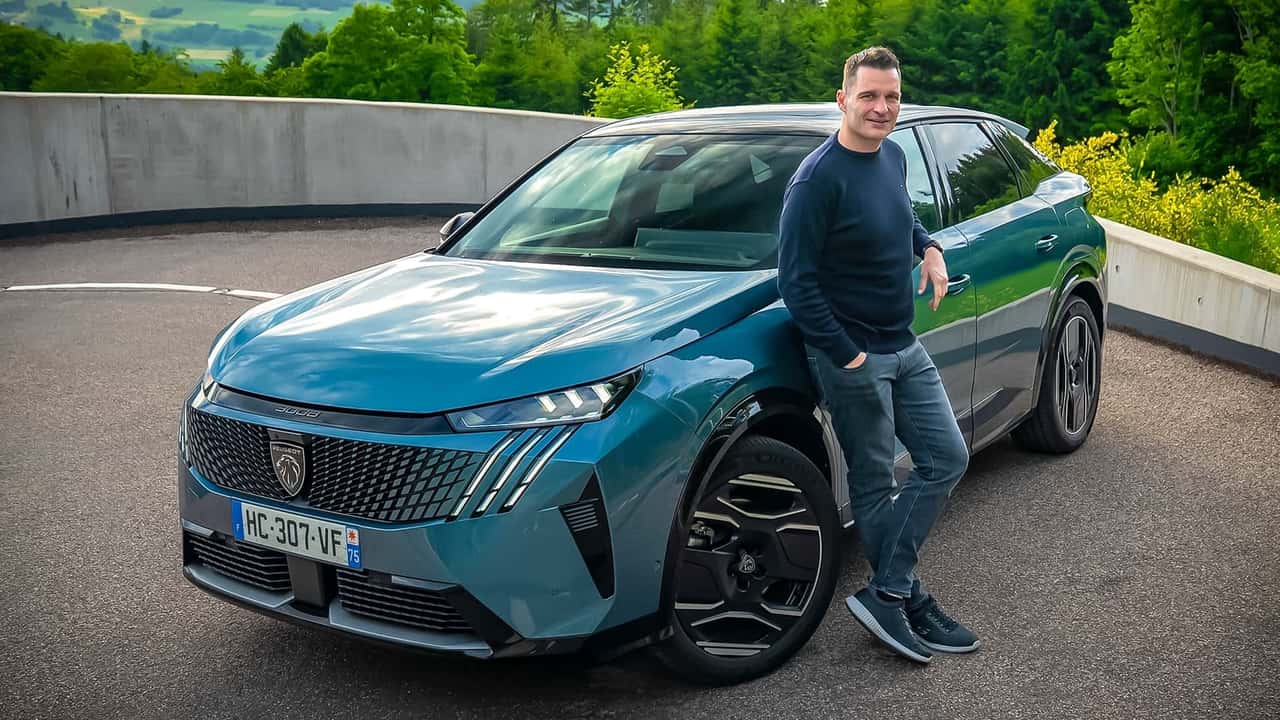 Peugeot E-3008 Dual Motor mit Autor Chris Otto