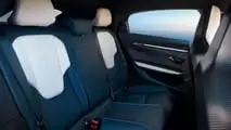 Alpine A390, interior y maletero