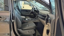 M1 nas lojas: Kia Carnival 3.5 V6 