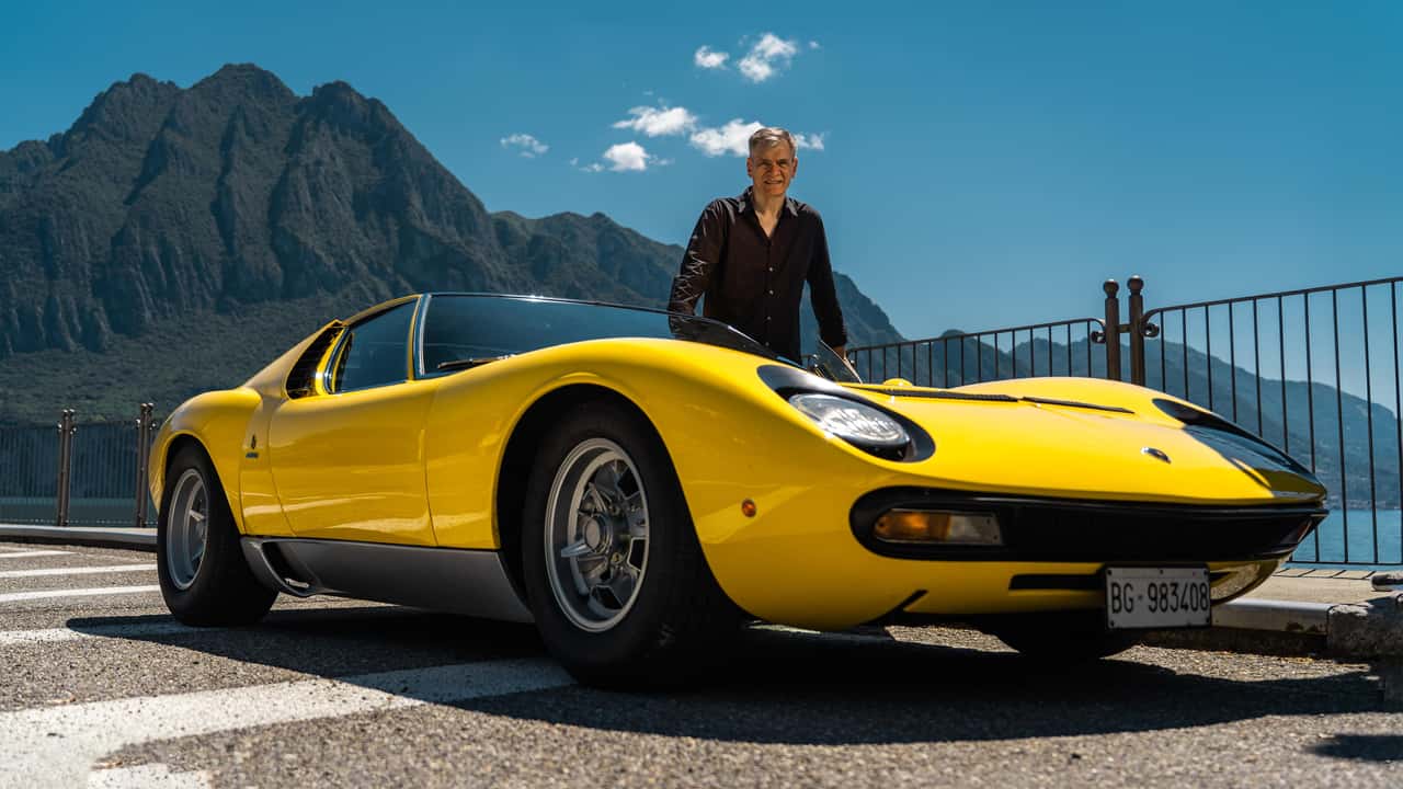 Paolo Nespoli celebra la Lamborghini Miura SV