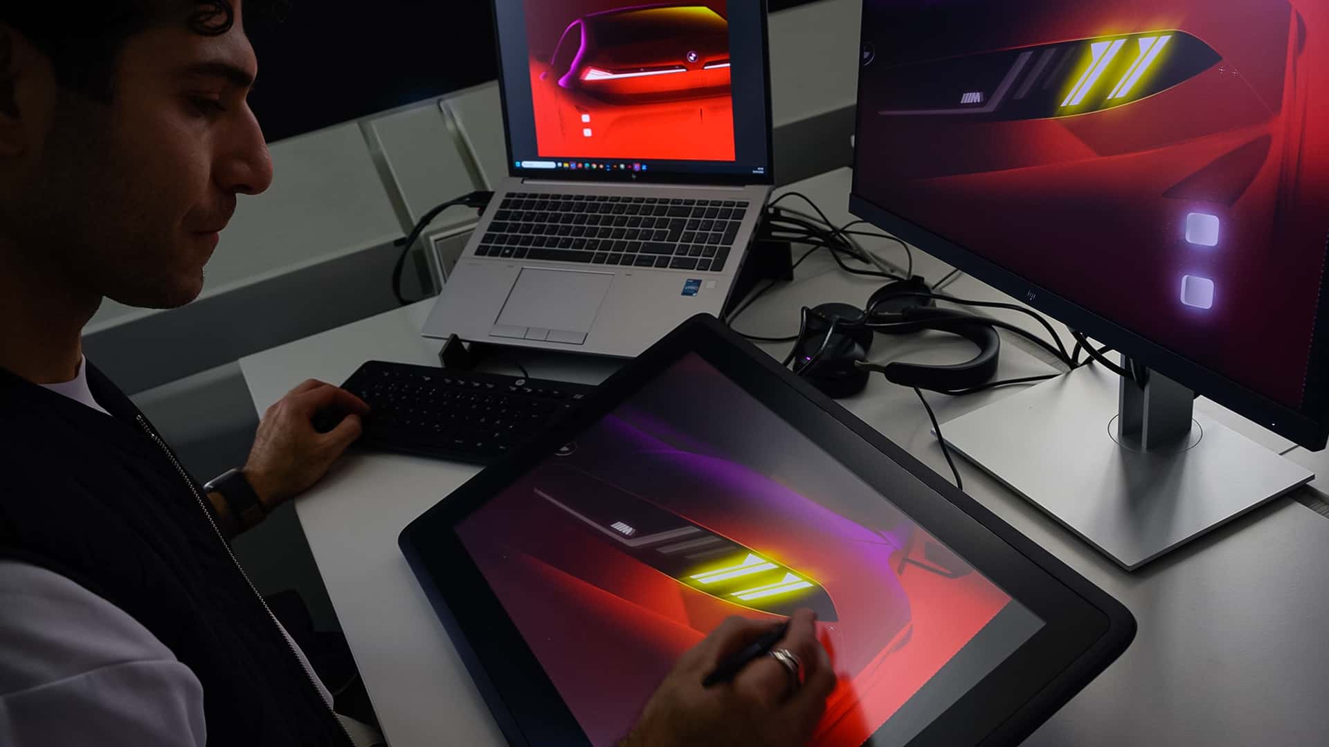https://cdn.motor1.com/images/mgl/XBzEQv/s1/bmw-m-concept-neue-klasse-2026.jpg
