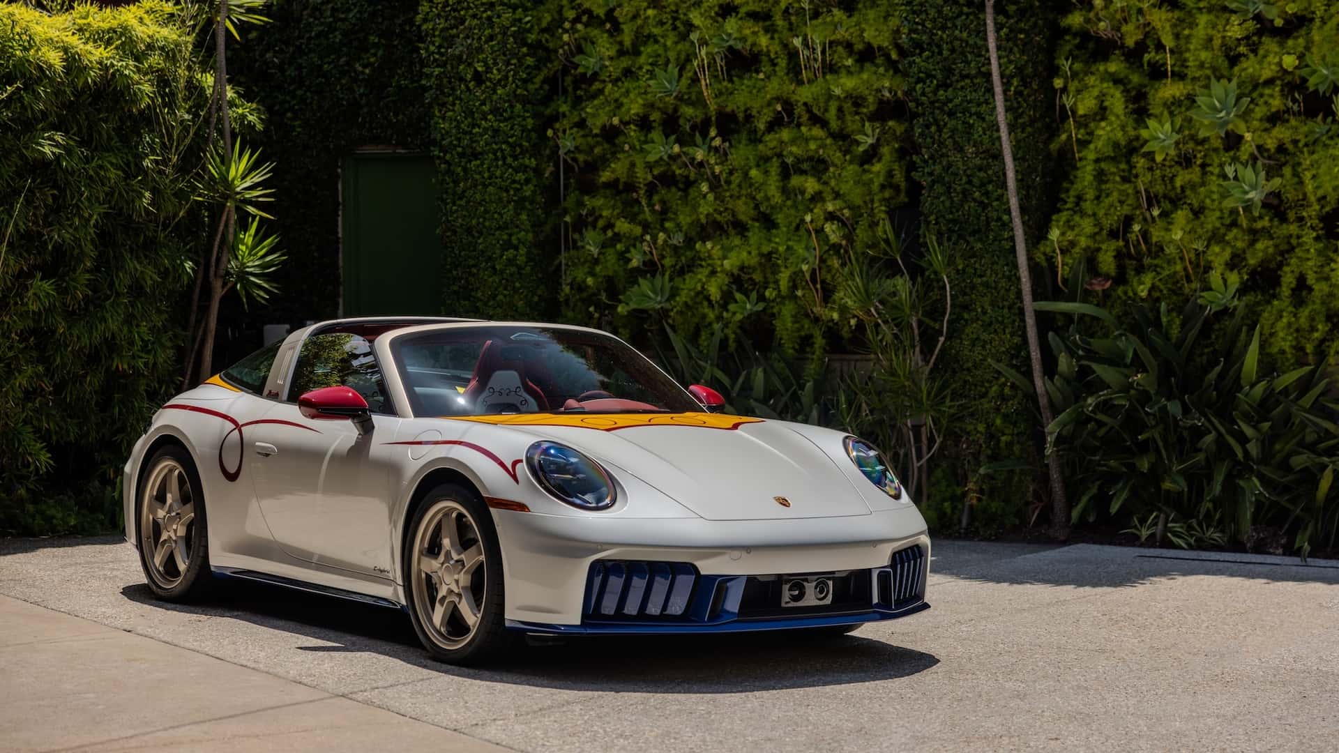 https://cdn.motor1.com/images/mgl/XBzEql/s1/porsche-and-pixar-toy-story-collaboration.jpg