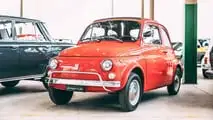 Alcune auto esposte tutti i giorni nell'Heritage Hub Stellantis di Torino