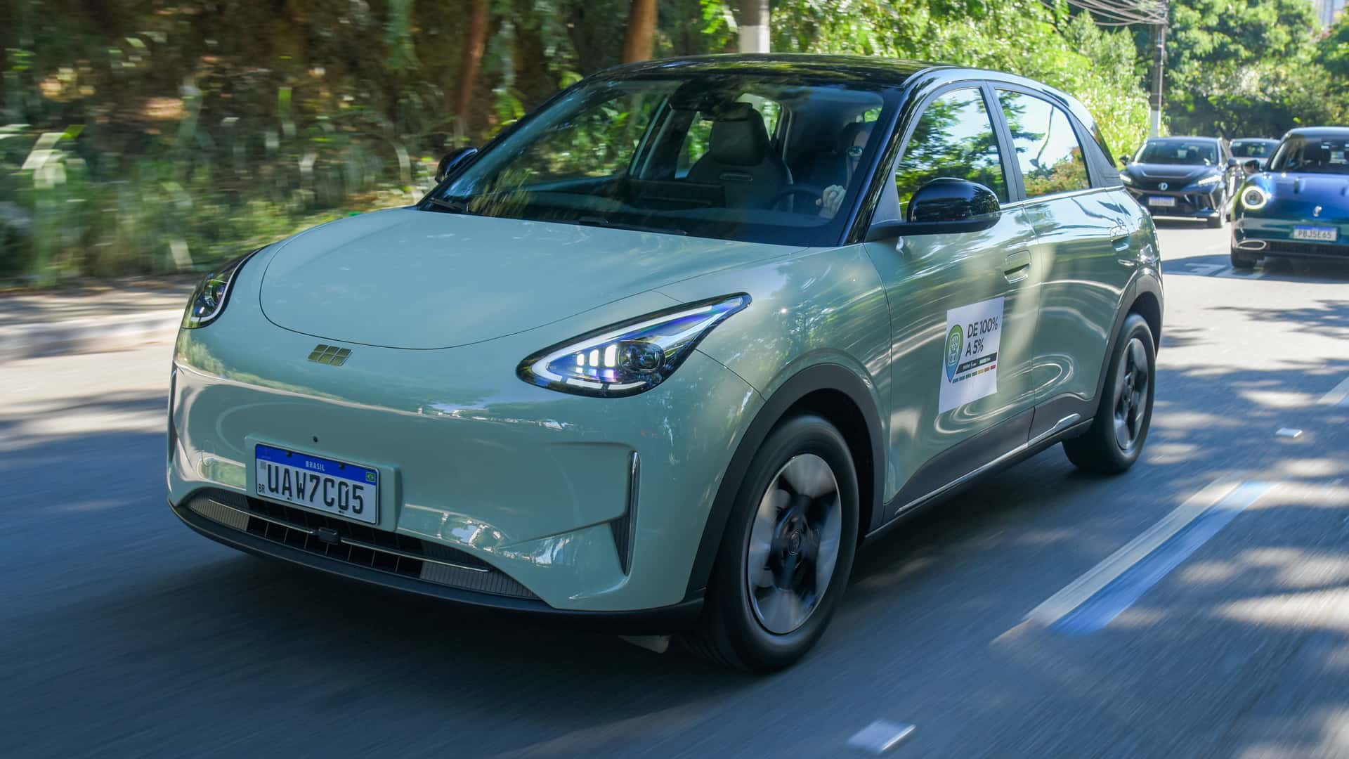 Geely EX2 supera 3.600 vendas e entra no top 10 do varejo no Brasil