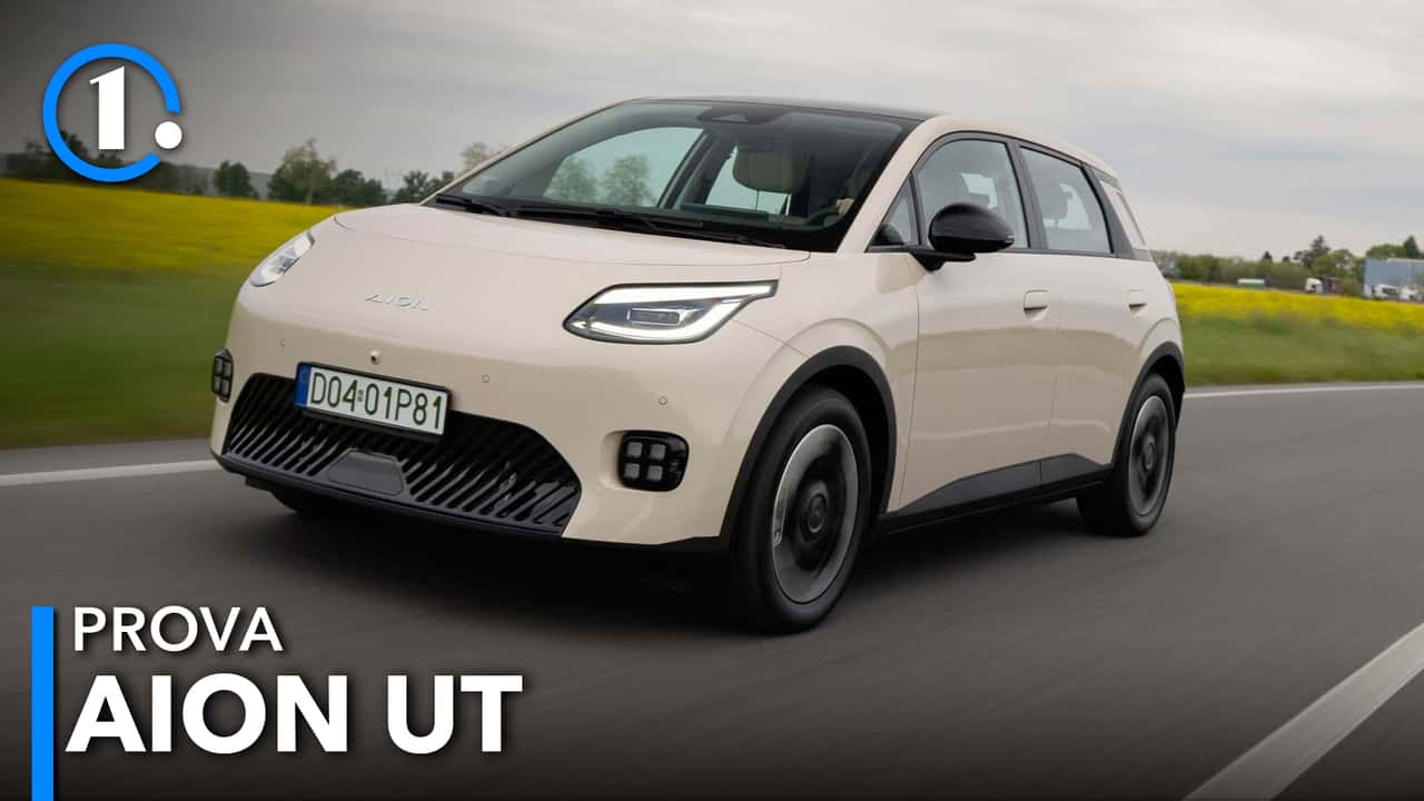 Si guida bene, ma distrae un po'. La prova della Aion Ut