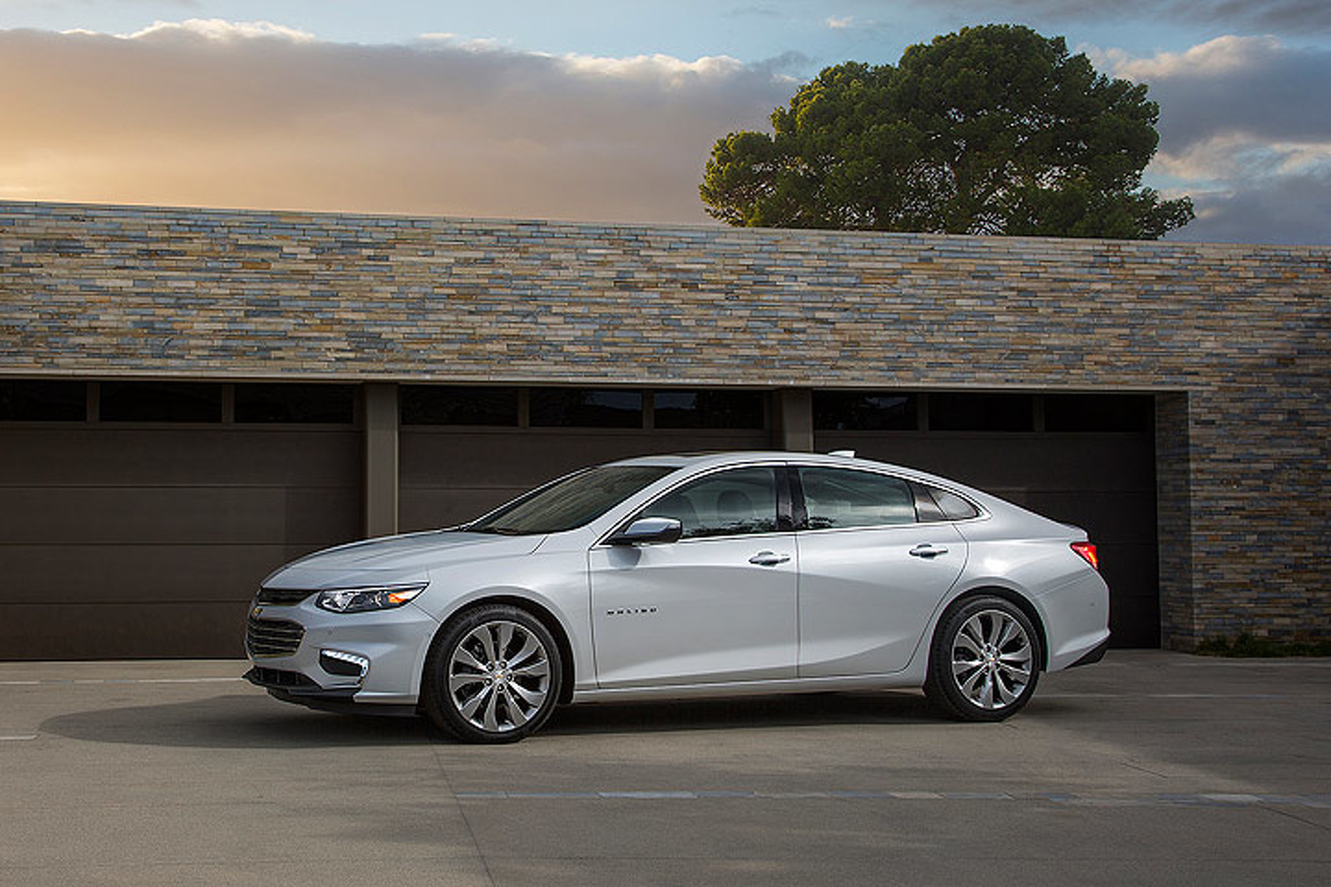 The 10 Most-Searched Cars of 2015