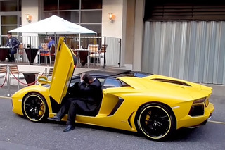 Watch a Too-Tall Valet Try to Fit Into a Lamborghini