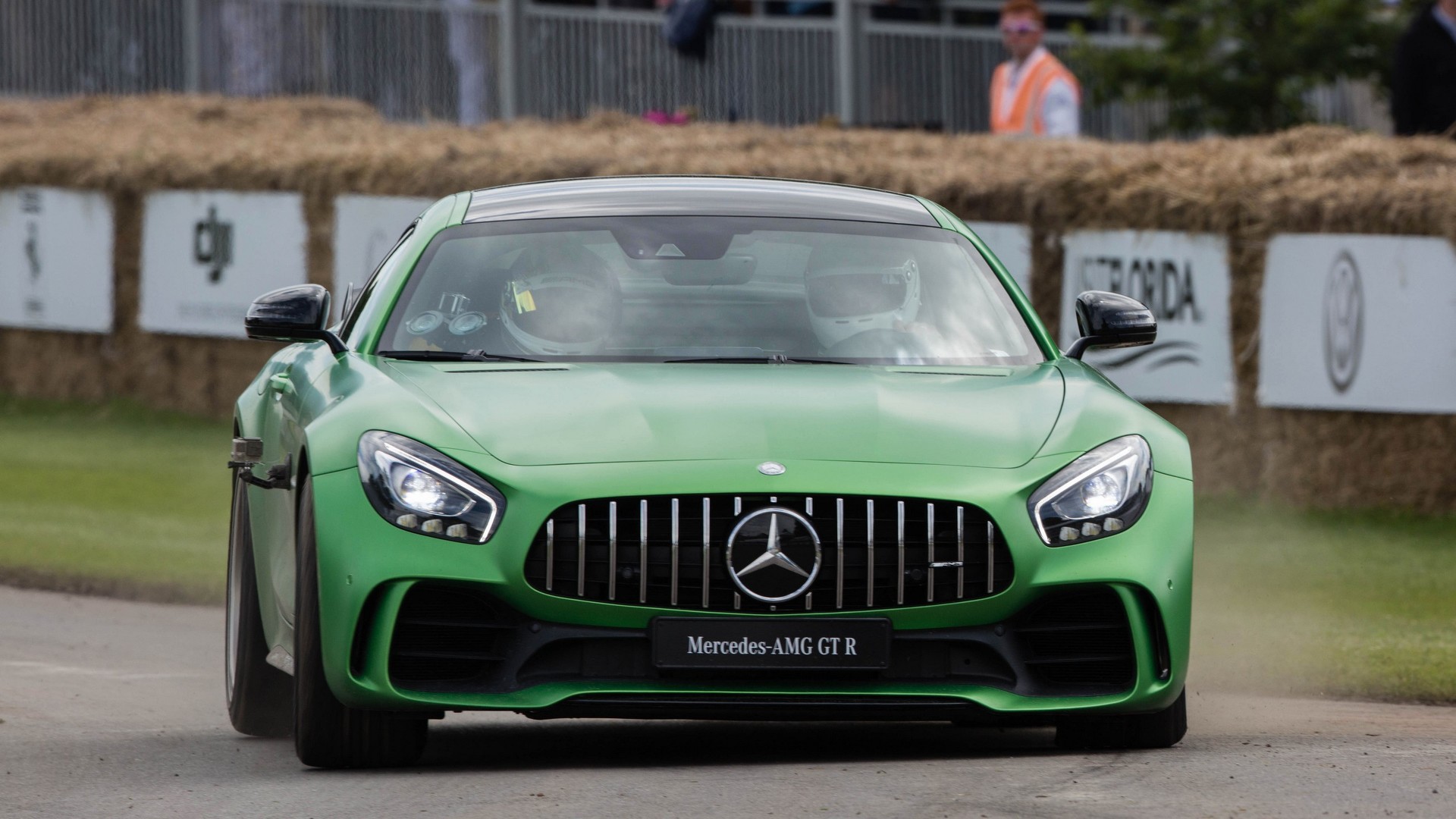 Watch The Mercedes Amg Gt R In Action At Goodwood