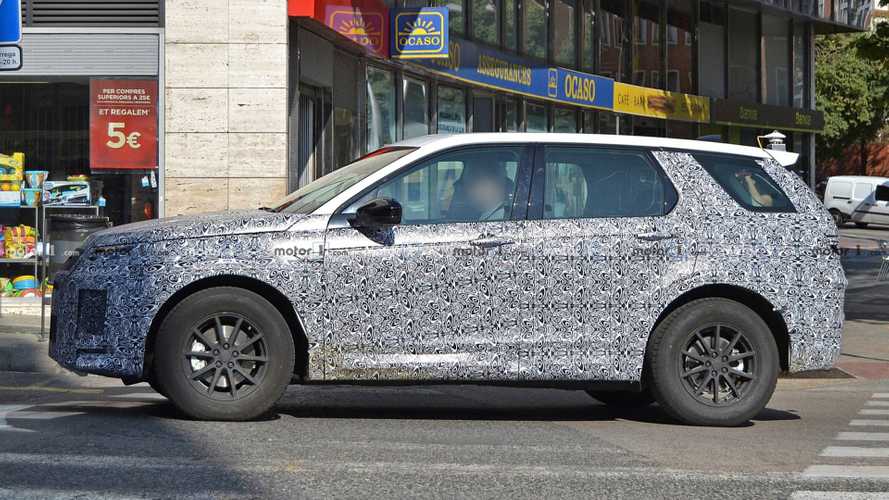 2019 Land Rover Discovery Sport Spy Photo