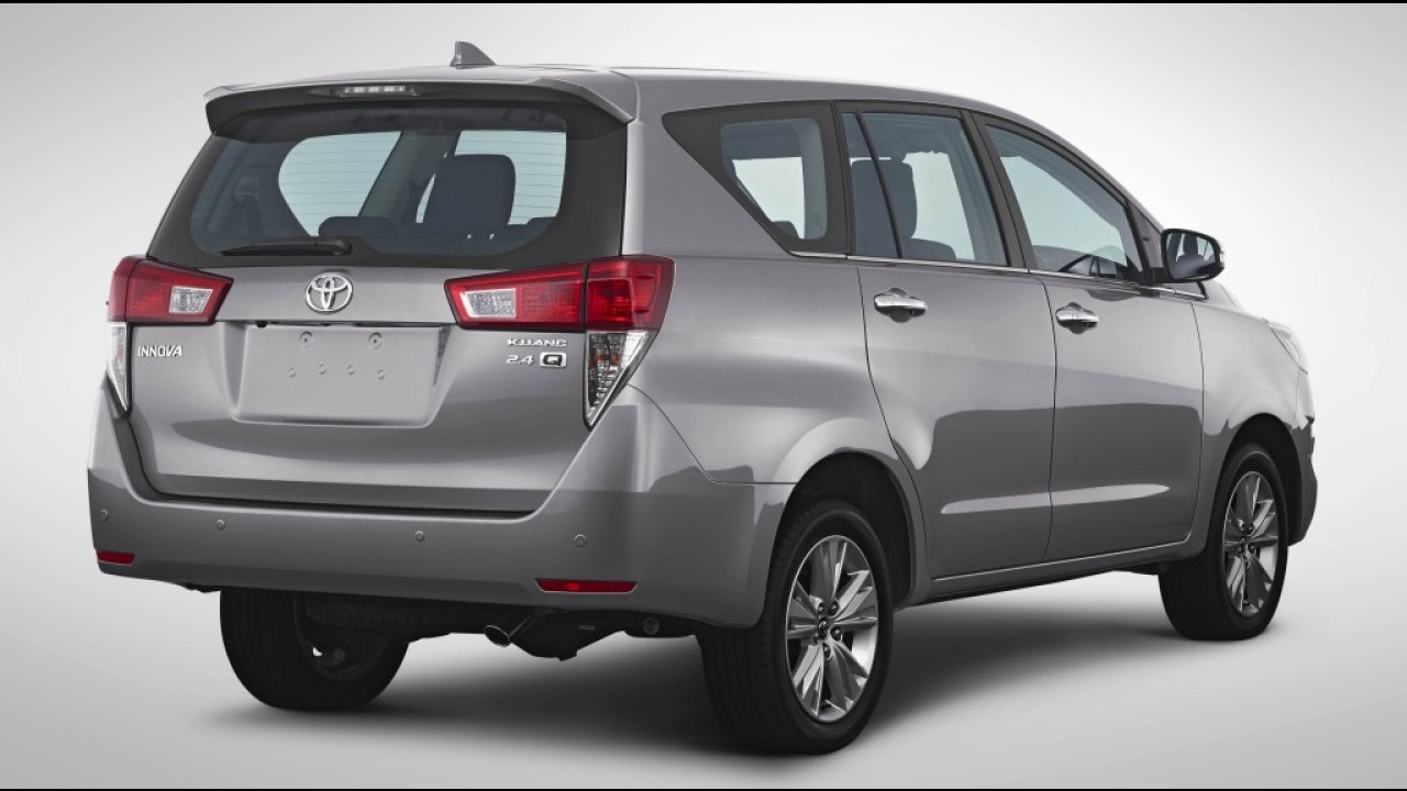Prima da Hilux: minivan Toyota Innova pode ser produzida na Argentina