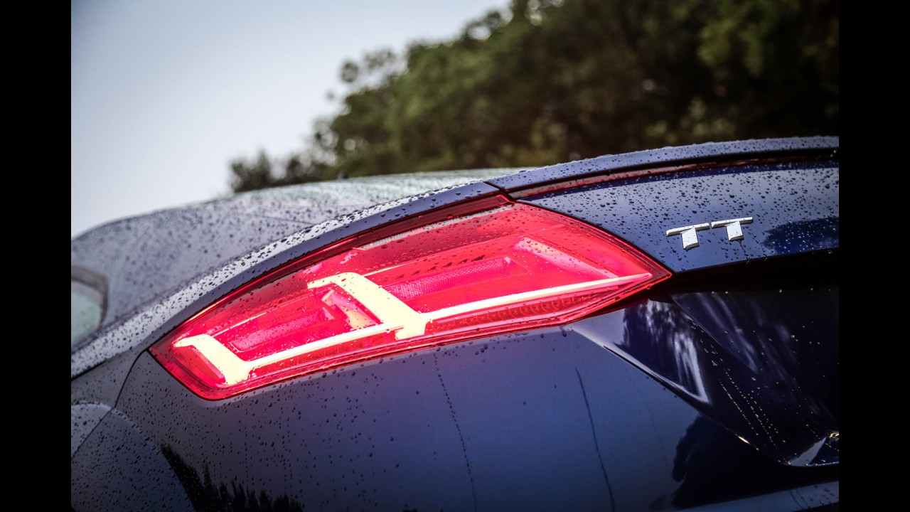 Cupês de sangue azul: novo Audi TT encara BMW M235i