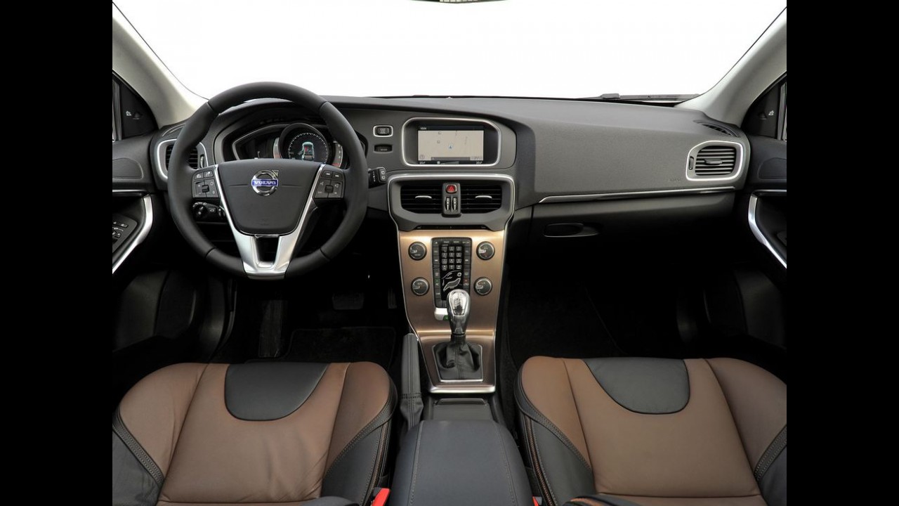 V40 Cross Country com motor Drive-E chega ao Brasil por R$ 145.990