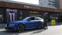 Barcelona players receive new Audi cars