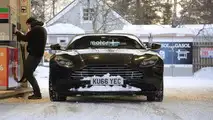 2018 Aston Martin DB11 Volante casus fotoğrafları