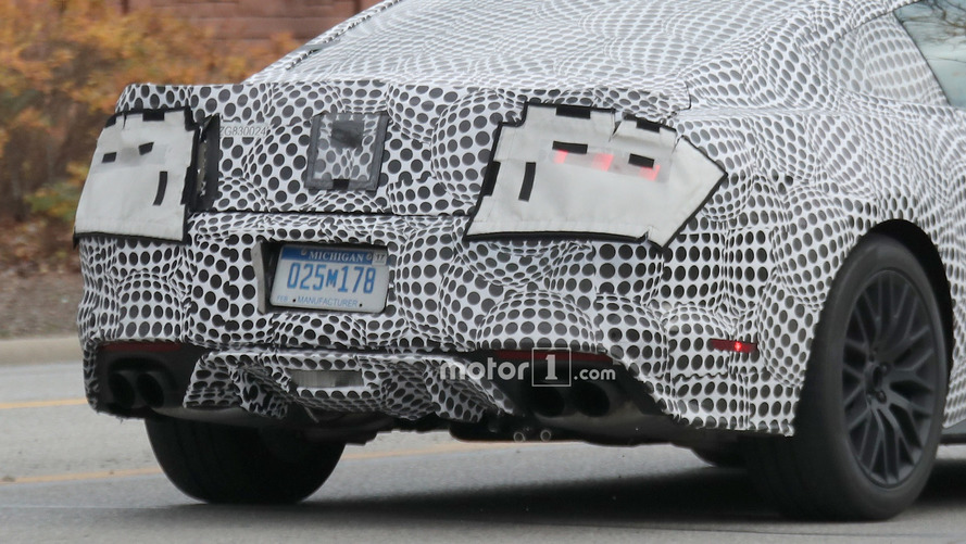 2018 Ford Mustang GT Coupe casus fotoğrafları