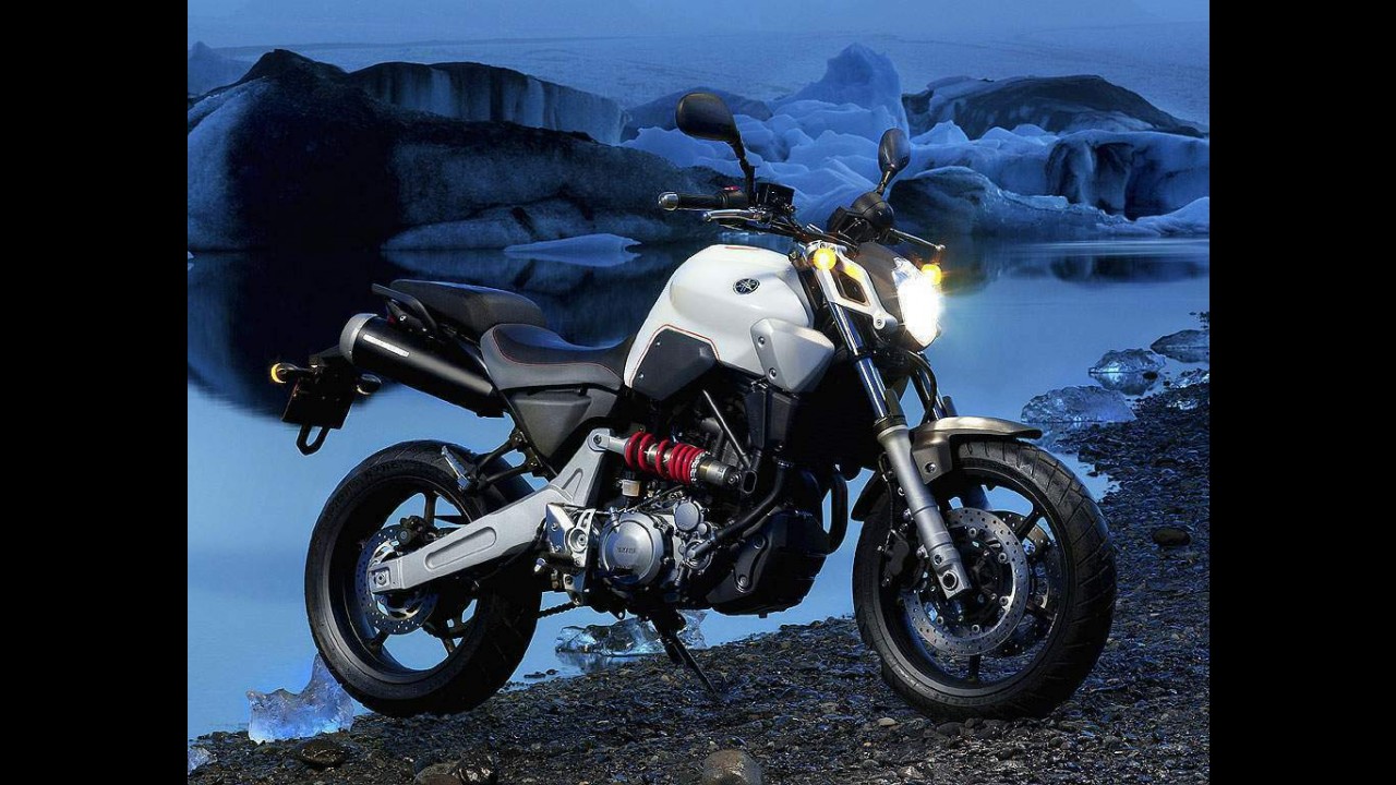 Esta é a nova Yamaha MT-03 2016, versão naked da recém-lançada R3