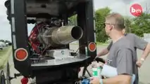 Amish-Kutsche mit Düsentriebwerk