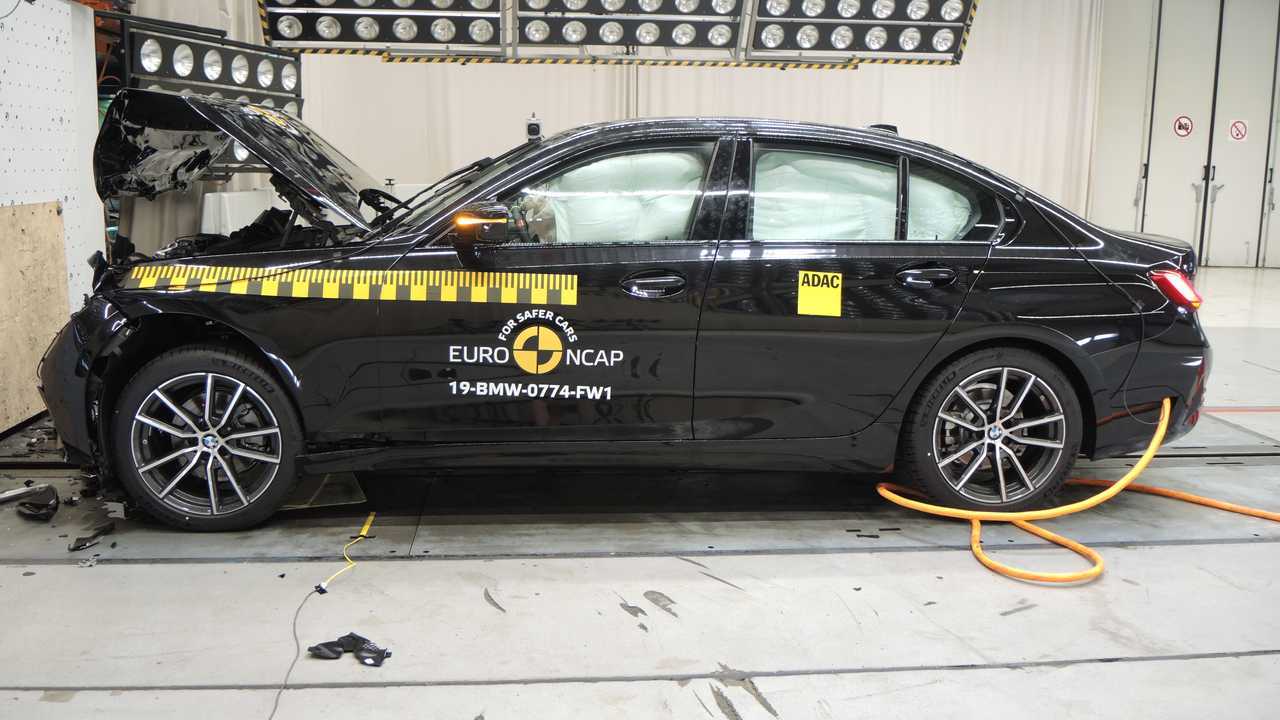 BMW 3 Serisi Euro NCAP