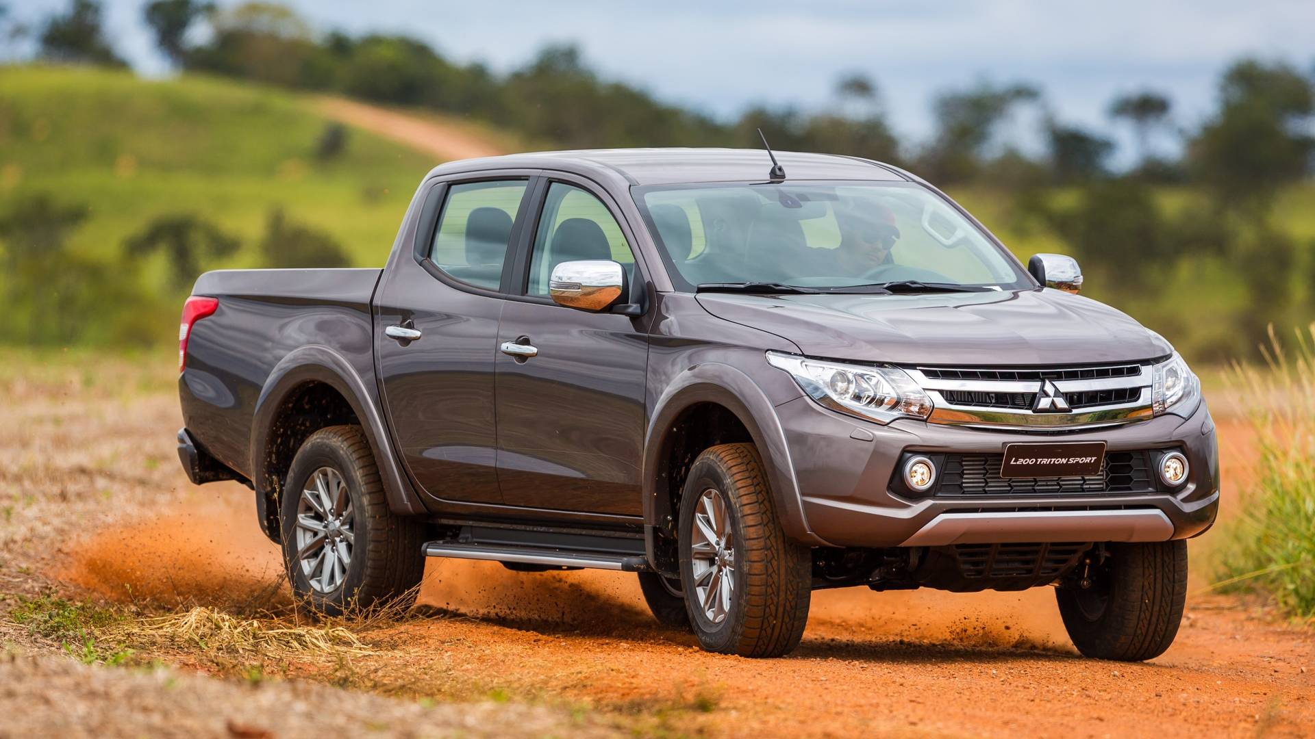 Mitsubishi L200 Triton Sport troca versões na linha 2019 (veja preços)