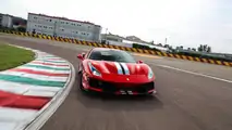 Ferrari 488 Pista, prova sul circuito di Fiorano
