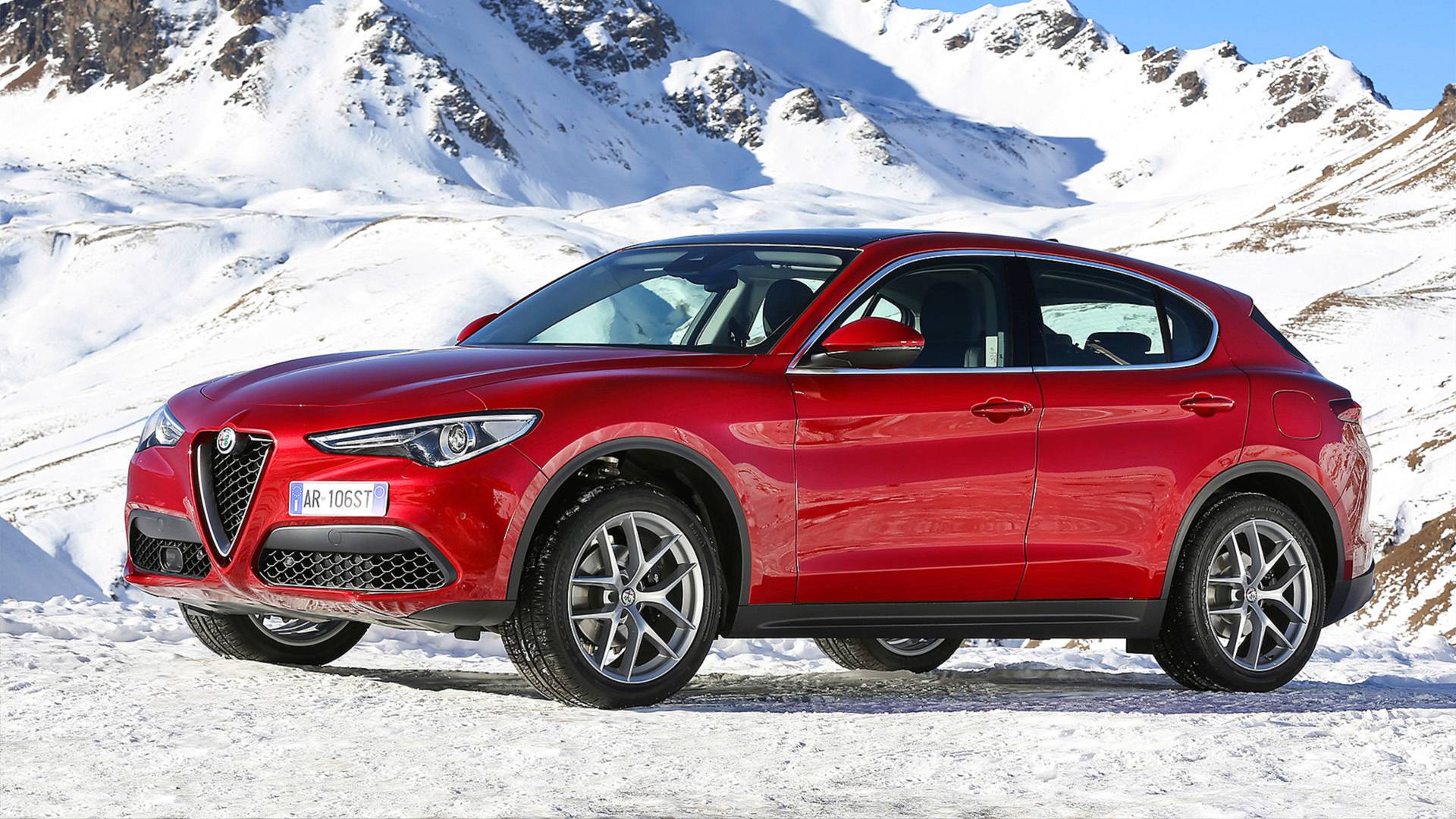 Maserati BabySUV vs. Alfa Romeo Stelvio Bilder