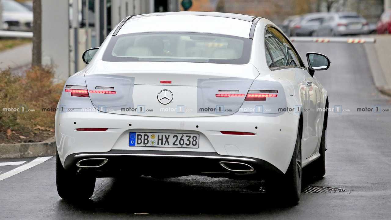 Mercedes E-Class Coupe facelift spy photo