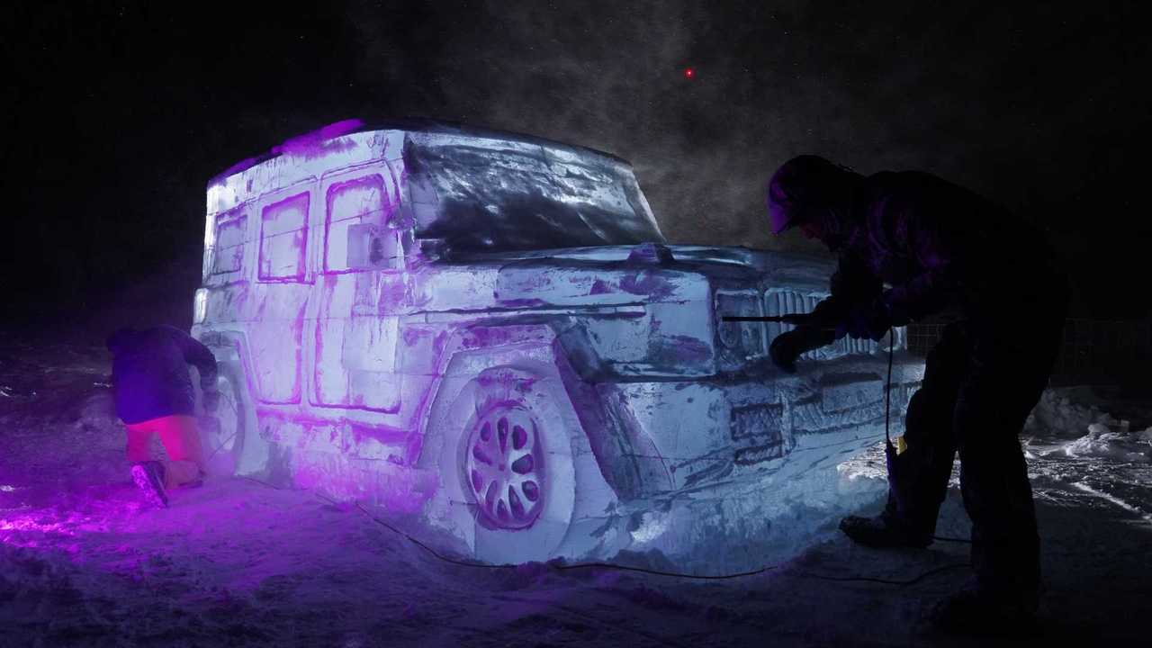 Mercedes-Benz Classe G, scultura di ghiaccio
