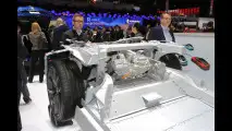 Tesla al Salone di Ginevra 2016