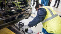 Porsche Cayenne S Diesel traina un'Airbus A380