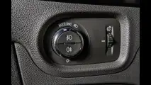 Opel Astra, il test dei fari intelligenti