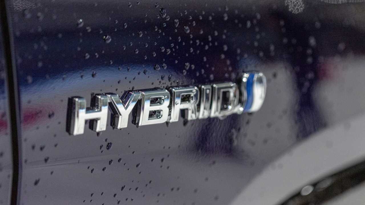 Toyota RAV4 y Prius AWD-i 2019