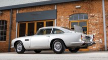 James Bond DB5 avec des marteaux à gadgetry Q fonctionnels pour 6,4 millions de dollars