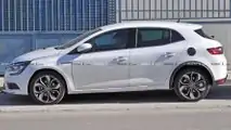 Renault Megane Hybrid Spy Photos
