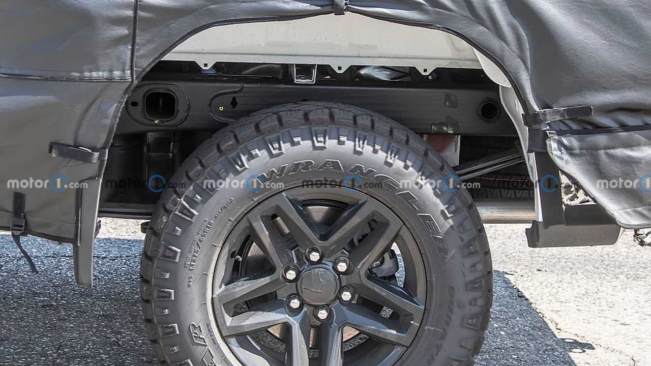 Chevrolet Silverado Trail Boss Refresh Spy Shot