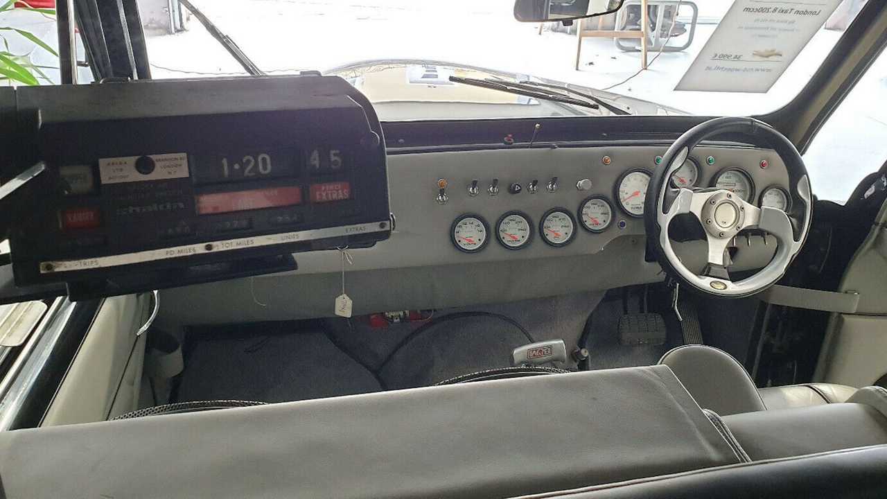 Il taxi londinese con motore V8 Chevrolet