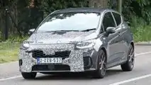 Ford Fiesta foto spia restyling 2022