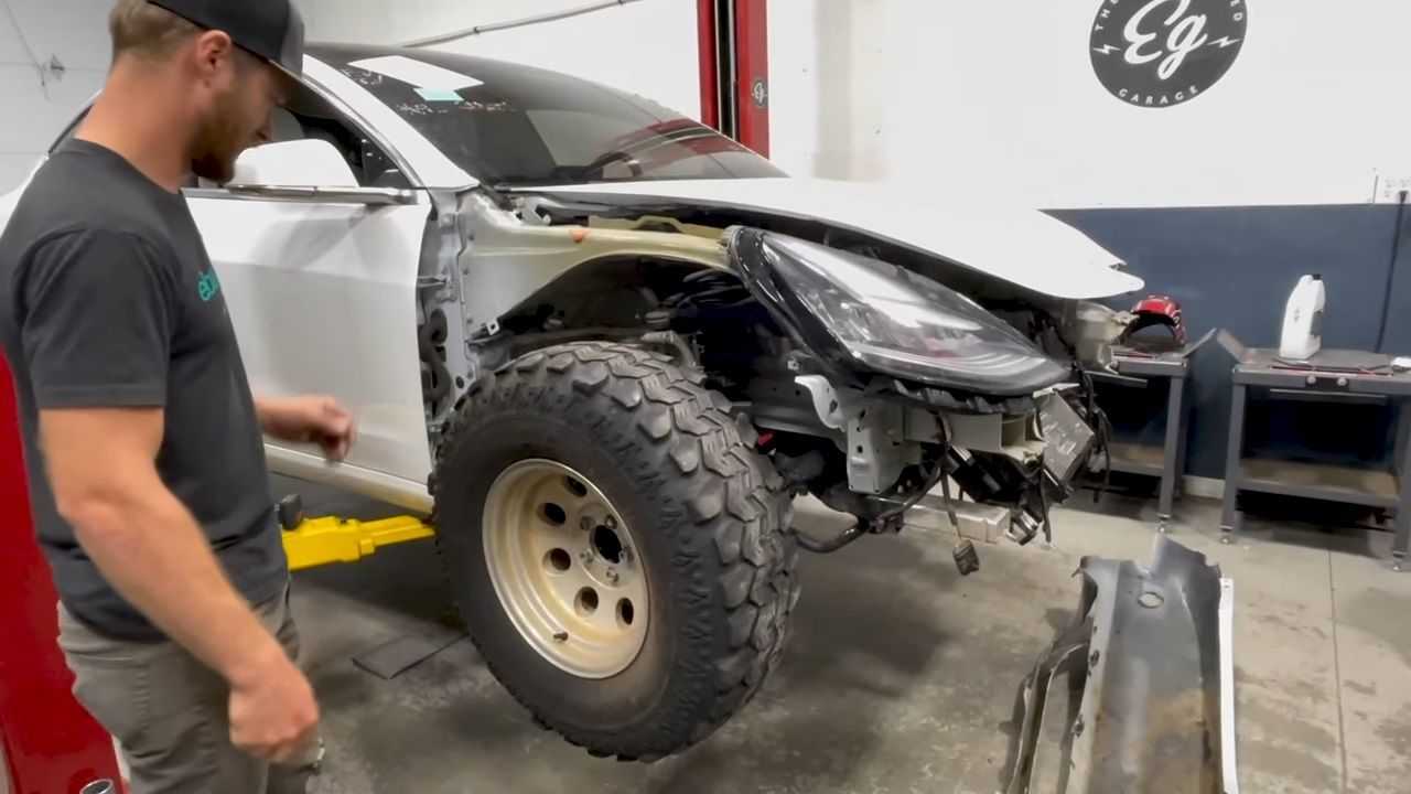 La tesla Model 3 Dual Motor by Grind Hard Plumbing