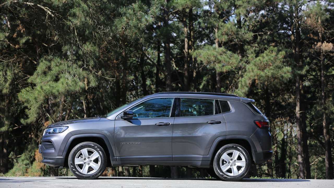 Comparativo: Jeep Compass Sport vs. Renault Captur Iconic