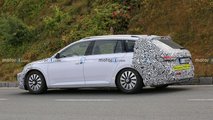 2023 Skoda Superb teszt öszvér kém fotó