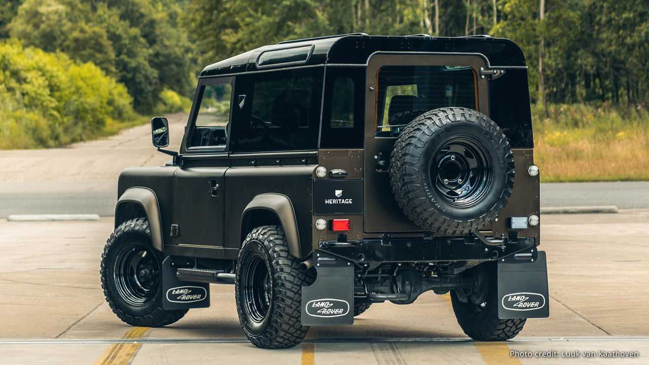 Heritage Customs Land Rover Defender 90 V8 (1985)