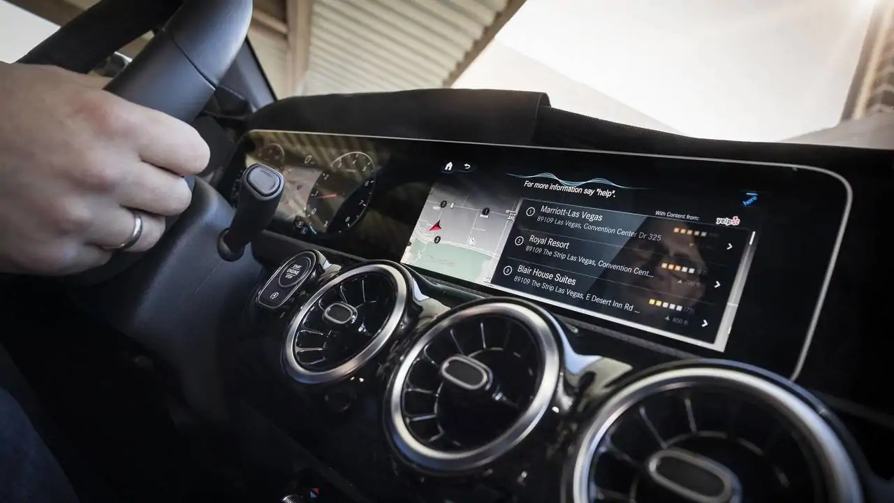 Mercedes A Serisi Nin Teknolojik Kokpiti Detaylandirildi