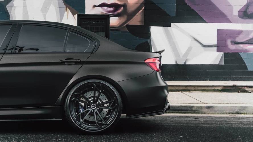 Modlifiyeli BMW M3 şeytani görünüyor