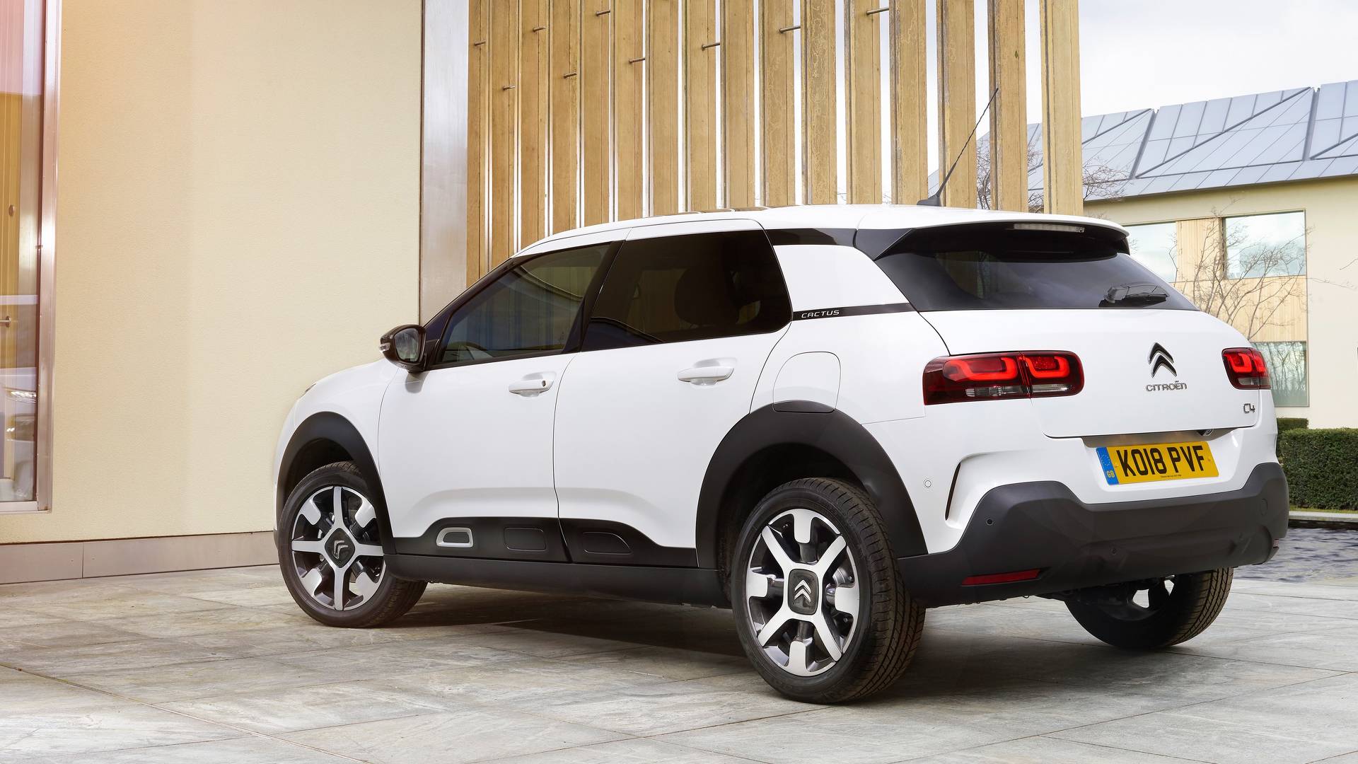 Bonnet Bra / Stoneguard For Citroen C4 Cactus Mk1 – 2014-2018 – Made In Germany, Tuning Style