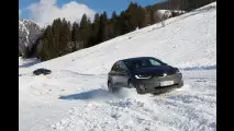 Tesla Model S, 1000 km tra neve, autostrada e tante salite