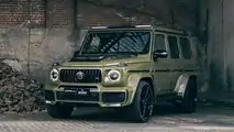 Brabus 700 im Army-Look by Fostla: Klassische 3/4-Ansicht von schräg vorne