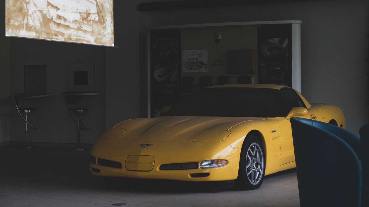 Abandoned Corvette Z06 C5 Front Profile