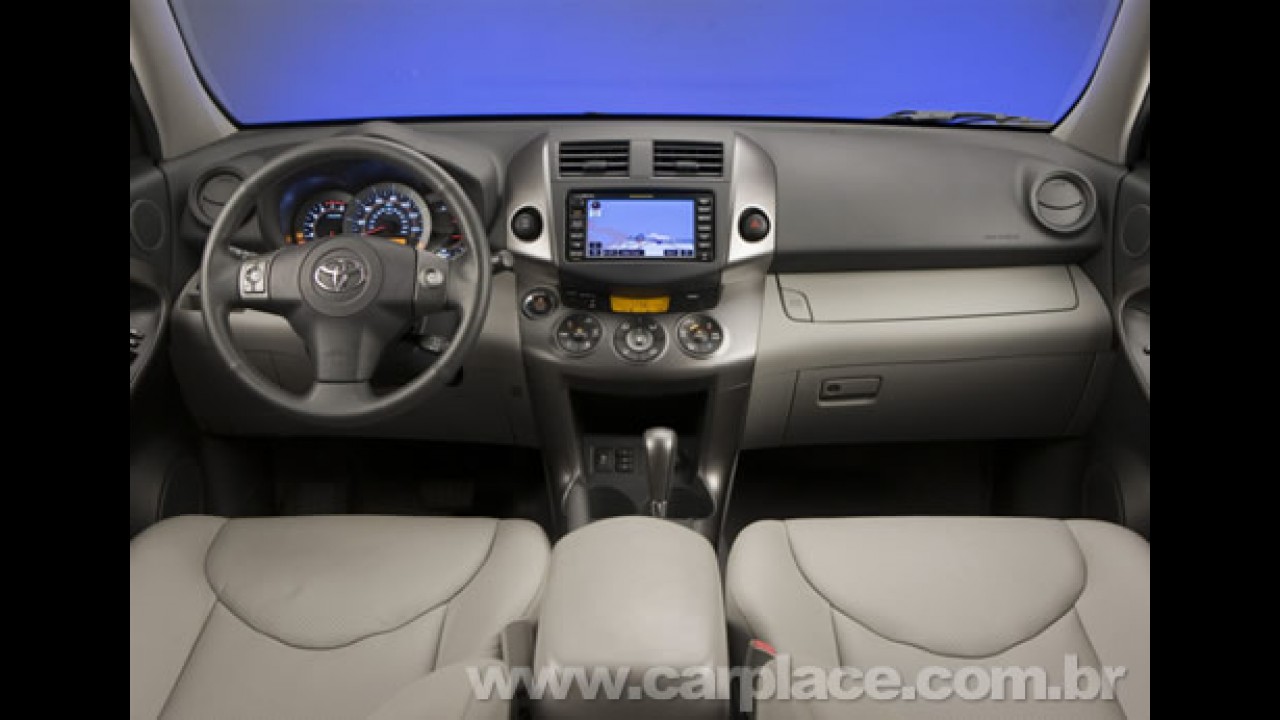 Toyota mostra novo RAV4 2009 com leves mudanças visuais e novo motor